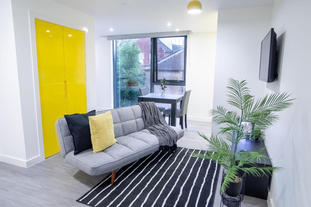 Royal Riverside Apartments Sheffield Centre - Opulent Living Exterior photo
